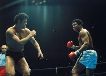 La pelea entre Muhammad Ali y un luchador japonés