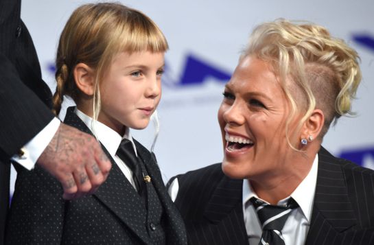 Pink aprovechó los VMAs para enviar un mensaje a su hija Willow y al resto del mundo Pink aprovechó los VMAs para enviar un mensaje a su hija Willow y al resto del mundo