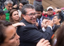 Pide Monreal repetir encuesta de Morena en la Ciudad de México