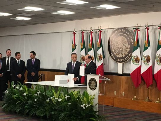 Miguel Ángel Osorio, Enrique Peña Nieto: Entrega del Quinto Informe de Gobierno: Resumen Miguel Ángel Osorio, Enrique Peña Nieto: Entrega del Quinto Informe de Gobierno: Resumen