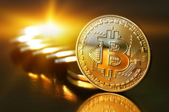 China suspende operaciones financieras con bitcoins China suspende operaciones financieras con bitcoins
