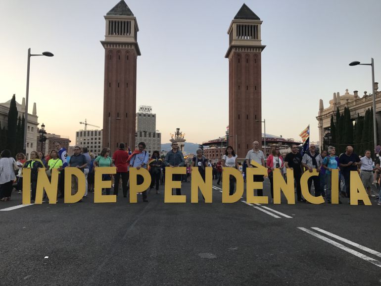 La consulta ilegal afronta la recta final con la tensión en máximos La consulta ilegal afronta la recta final con la tensión en máximos