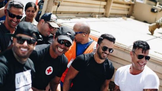 Ricky Martin, Chayanne, Luis Fonsi y más artistas llegan a ayudar a Puerto Rico Ricky Martin, Chayanne, Luis Fonsi y más artistas llegan a ayudar a Puerto Rico
