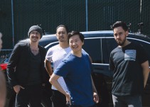 Revelan ‘Carpool Karaoke’ que Chester Bennington grabó con Linkin Park antes de morir