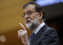 Rajoy destituye a Puigdemont y convoca elecciones en Cataluña el 21 de diciembre