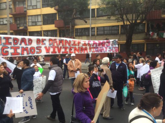 Sismo México: Con bloqueos en la CDMX, damnificados por el S-19 exigen apoyo Sismo México: Con bloqueos en la CDMX, damnificados por el S-19 exigen apoyo