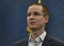 Ricardo Anaya renuncia a presidencia del PAN