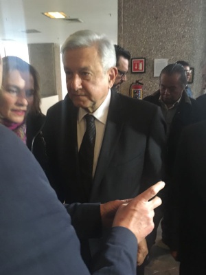 AMLO presentó a Ebrard y Monreal como parte de su nuevo equipo AMLO presentó a Ebrard y Monreal como parte de su nuevo equipo