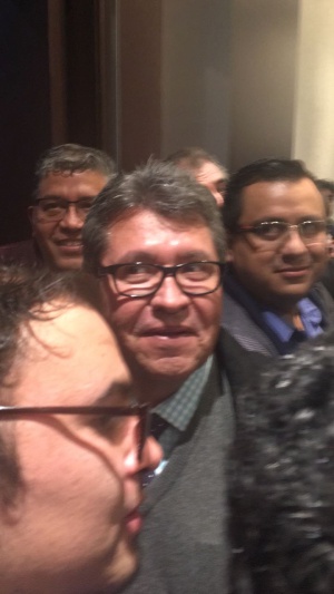 AMLO presentó a Ebrard y Monreal como parte de su nuevo equipo AMLO presentó a Ebrard y Monreal como parte de su nuevo equipo