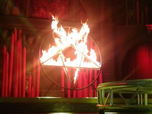 Llega el Cabaret Maldito al Circo de los Horrores Llega el Cabaret Maldito al Circo de los Horrores