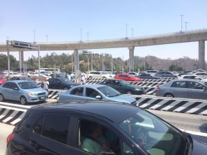 Vacacionistas saturan salidas carreteras Vacacionistas saturan salidas carreteras