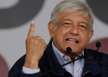 Acusa AMLO a empresarios de financiar "guerra sucia" en su contra