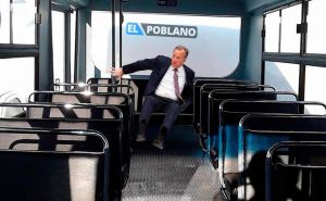 Meade casi se cae y desata miles de memes Meade casi se cae y desata miles de memes