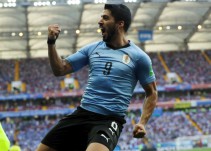 Luis Suárez y Uruguay vencen a Arabia Saudita