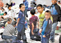 Así viven los niños migrantes enjaulados en EEUU