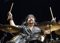 Fallece Vinnie Paul, baterista de "Pantera"