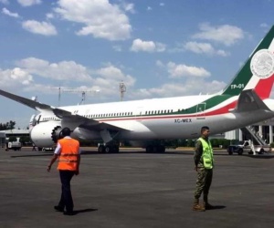 Avión de EPN presenta fallas mecánicas Avión de EPN presenta fallas mecánicas