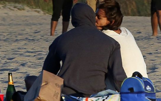 Jamie Foxx y Katie Holmes muestran su amor en público Jamie Foxx y Katie Holmes muestran su amor en público