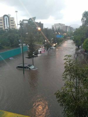 Granizada provoca caos en la CDMX Granizada provoca caos en la CDMX