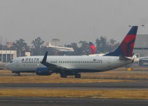 Aerolíneas de EU piden a AMLO continuar con NAIM