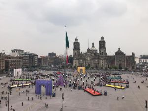 Inauguran ofrenda monumental en el Zócalo Inauguran ofrenda monumental en el Zócalo