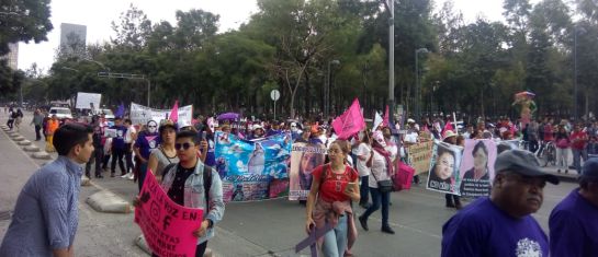 Marchan en contra de los feminicidios en la CDMX Marchan en contra de los feminicidios en la CDMX