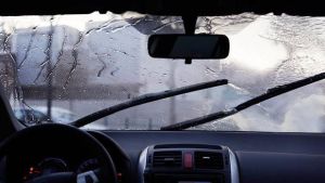 Bajo la lluvia maneja seguro Bajo la lluvia maneja seguro