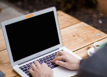 El peligro al que te expones si tapas tu "webcam"
