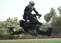 Policía de Dubai entrena en motos voladoras