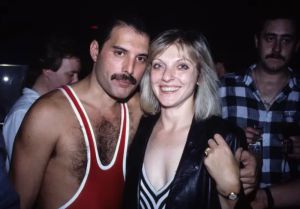 El extraño amor de Freddie Mercury y Mary Austin en imágenes El extraño amor de Freddie Mercury y Mary Austin en imágenes
