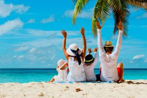 ¿Por qué los niños crecen más en vacaciones? ¿Por qué los niños crecen más en vacaciones?