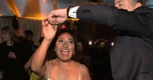 Yalitza Aparicio le sacó brillo a la pista con tremendos pasos de baile Yalitza Aparicio le sacó brillo a la pista con tremendos pasos de baile