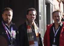 Carlos Loret de Mola asiste al estreno de "Sea of shadows", donde participa