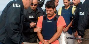 Narcos y terroristas en la Alcatraz de las rocosas donde estará el Chapo: ADX Florence, la cárcel que compartirá El Chapo con terroristas y narcos Narcos y terroristas en la Alcatraz de las rocosas donde estará el Chapo: ADX Florence, la cárcel que compartirá El Chapo con terroristas y narcos