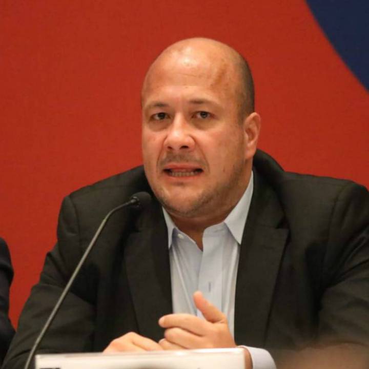 Gobierno estatal establece obras prioritarias; dejan fuera a la Línea 3