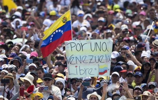 "Venezuela Aid Live" vs "Hands off Venezuela", un duelo de conciertos en ambos lados de la frontera "Venezuela Aid Live" vs "Hands off Venezuela", un duelo de conciertos en ambos lados de la frontera