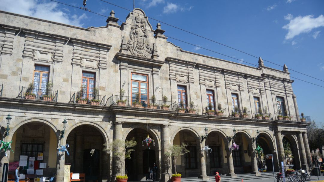 Cancela Guadalajara licitación a empresa de jardinería