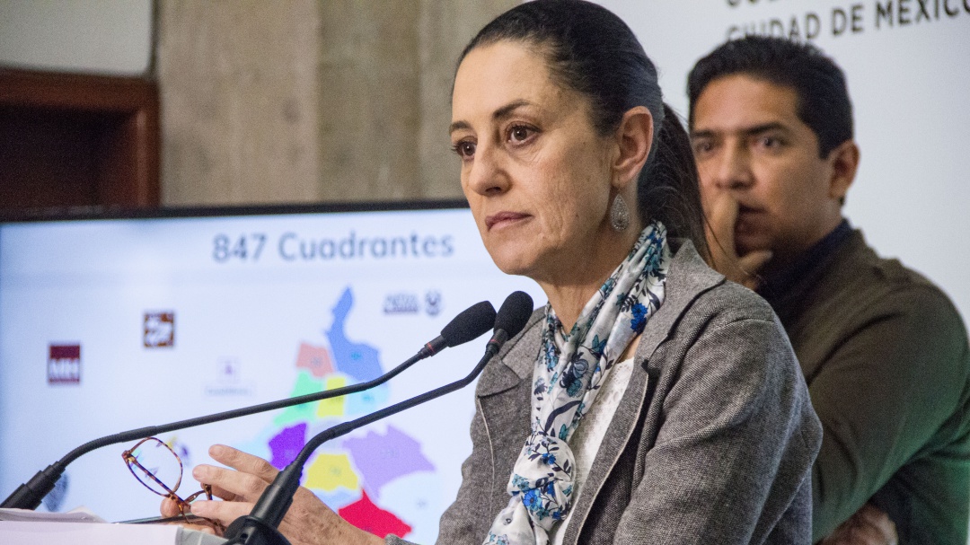¿Será o no será? Así captaron a Claudia Sheinbaum en el Metro de la CDMX