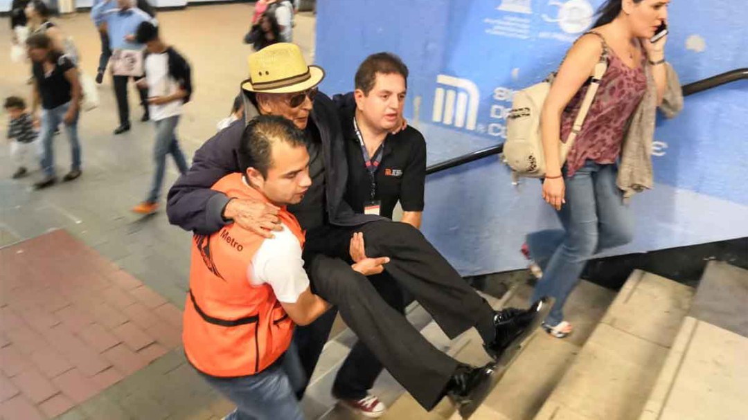 Suspenden servicio de escaleras eléctricas de la Línea 7 del Metro