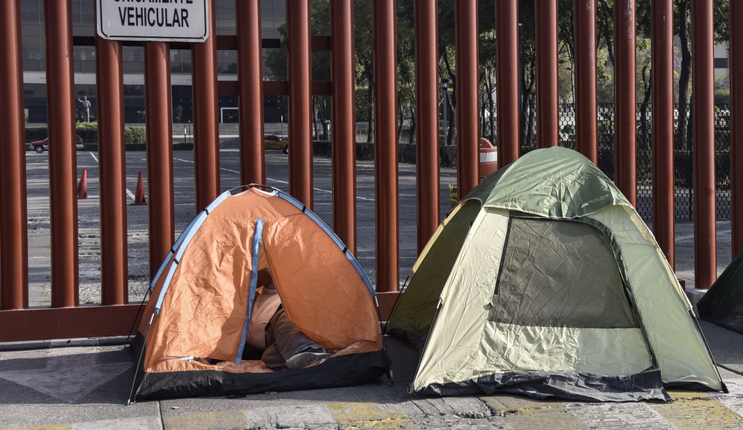 Maestros de la CNTE levantan bloqueo en Cámara de Diputados