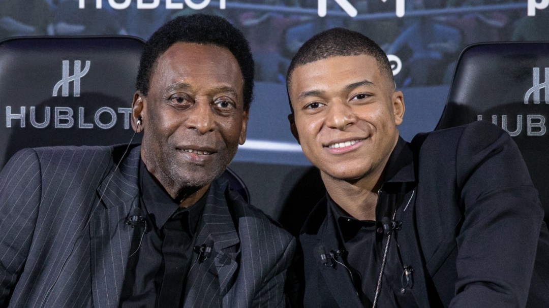 Pelé se encuentra hospitalizado