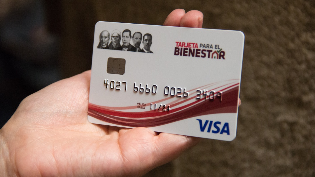 Menos dinero para adultos mayores en la CDMX