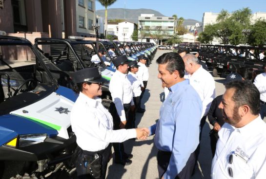 Gobernador de Tamaulipas entrega 50 patrullas para vigilancia turística Gobernador de Tamaulipas entrega 50 patrullas para vigilancia turística