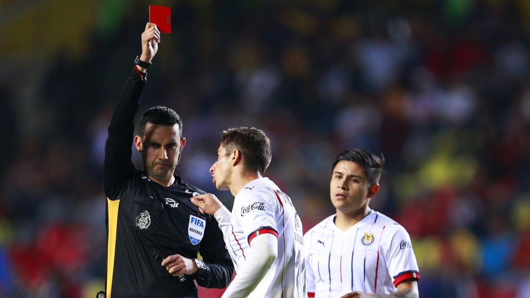 El rebaño de las Chivas se salió del corral y se fueron a "lugares no aptos"