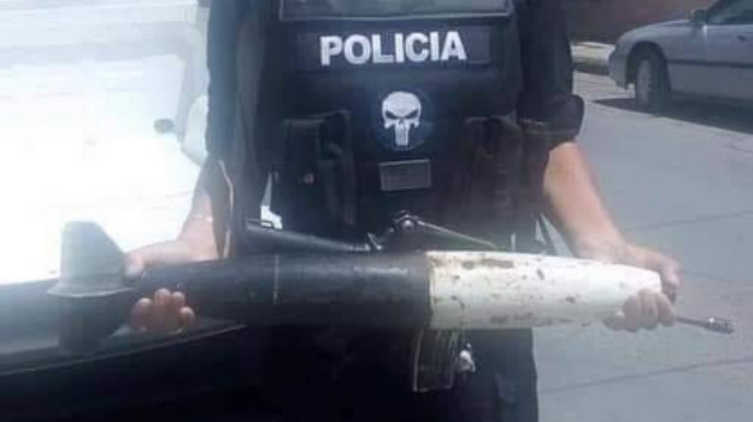 Sí es de armas tomar; quería cambiar misil por vales de despensa