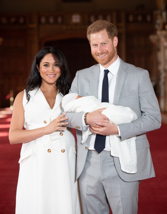 Meghan Markle y el príncipe Harry presentan a Archie Harrison su hijo Meghan Markle y el príncipe Harry presentan a Archie Harrison su hijo