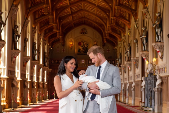 Meghan Markle y el príncipe Harry presentan a Archie Harrison su hijo Meghan Markle y el príncipe Harry presentan a Archie Harrison su hijo