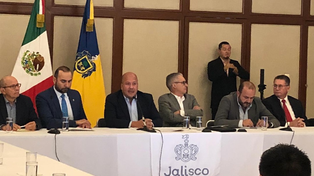 Presenta gobernador iniciativa para elegir a jueces y magistrados