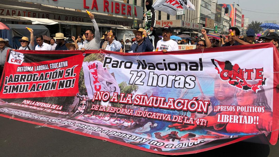 Marchan maestros de la CNTE en la CDMX