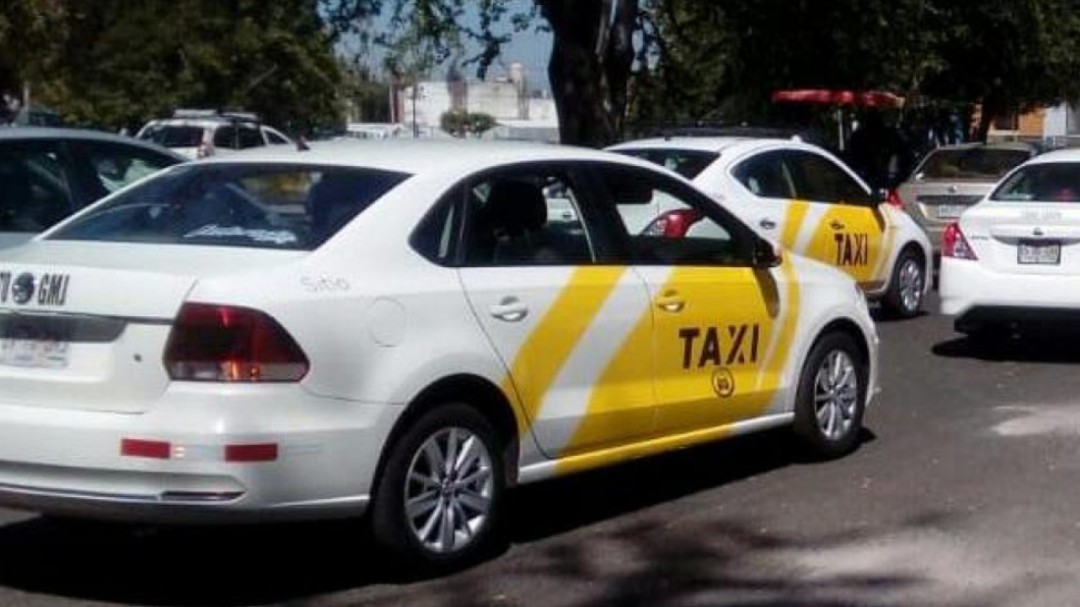 Investigan homicidio de taxista en Guadalajara